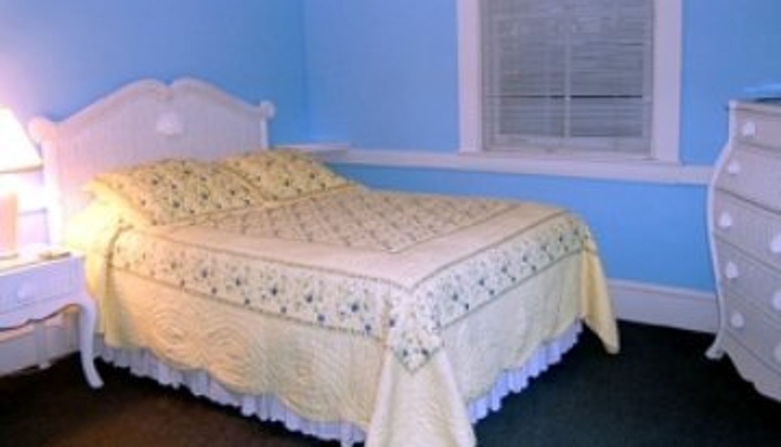 Zimmer - Edgartown Lodge