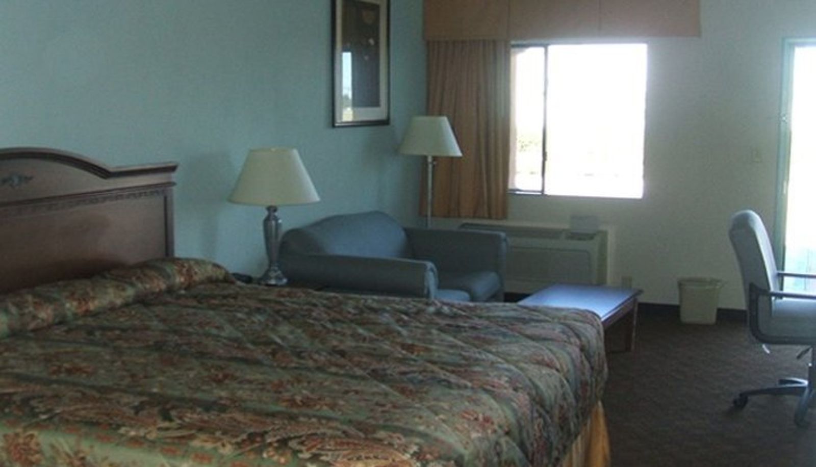 Zimmer - Scottish Inn And Suites - Houston