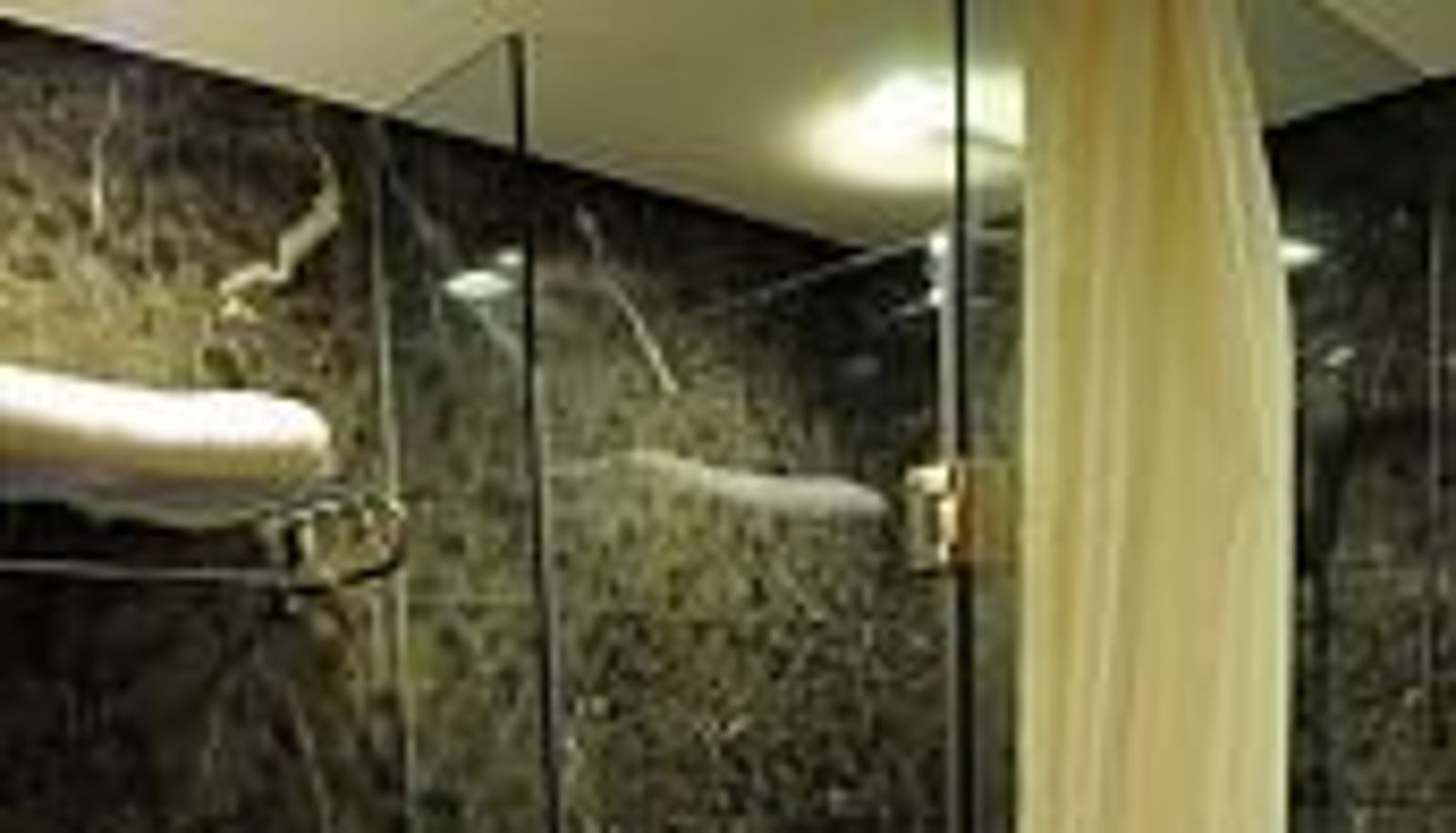 Badezimmer - Empark Grand Hotel Shanxi
