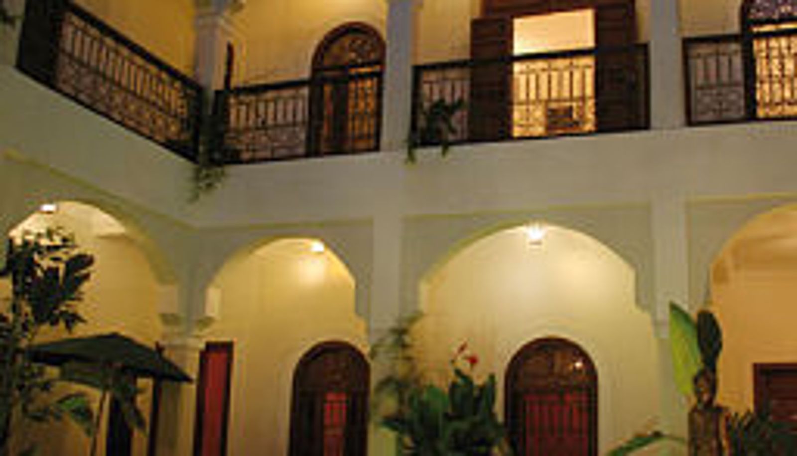 Basen - Riad Mandalay