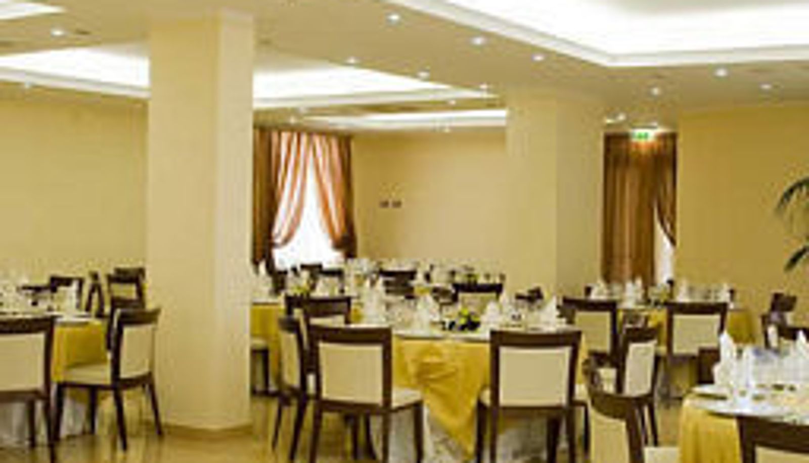 Frühstücksraum innerhalb des Restaurants - Sammartano Hotels