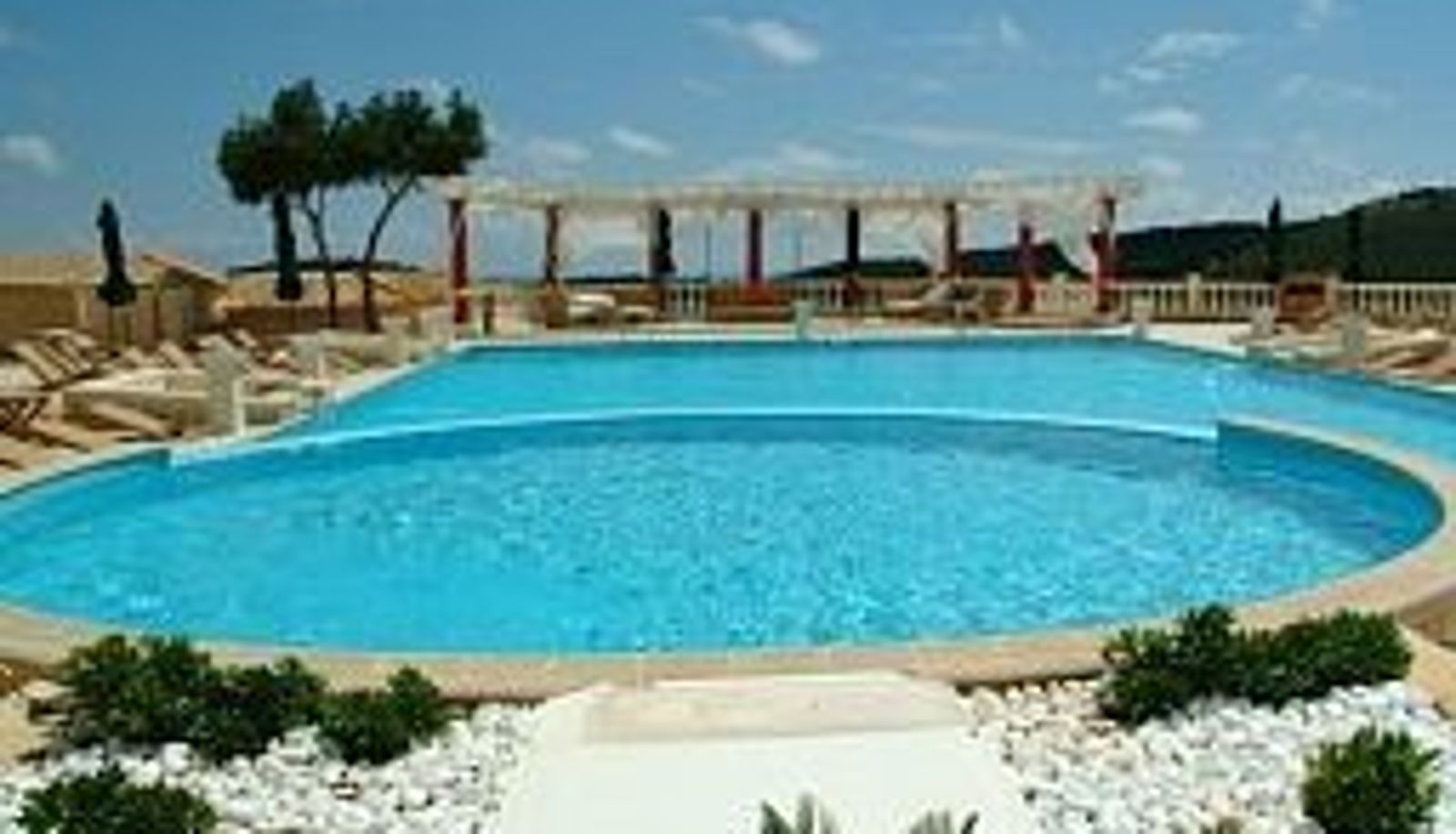 Piscina - Mabely Grand Hotel