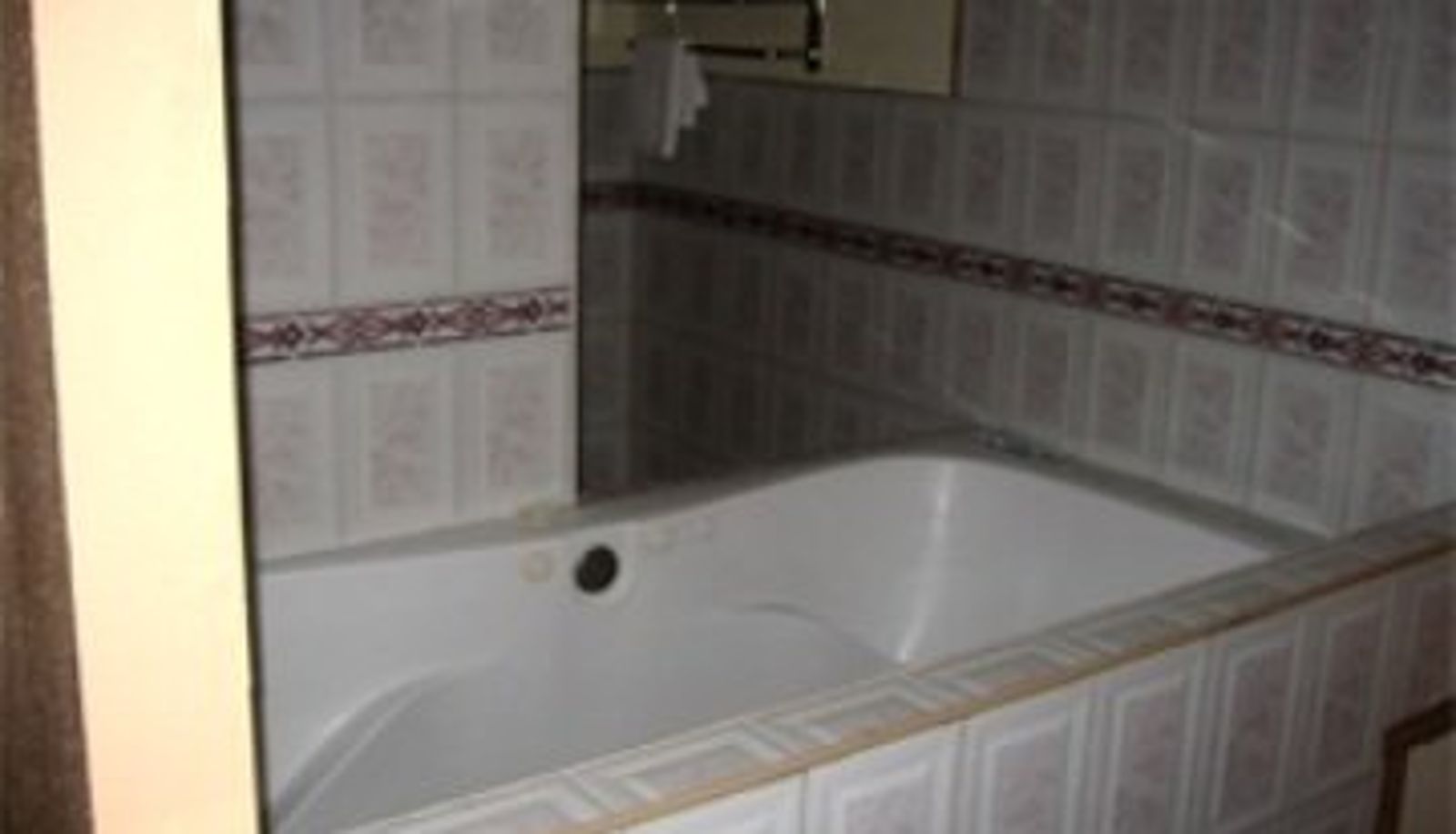 Info - Dynasty Inn-gardena