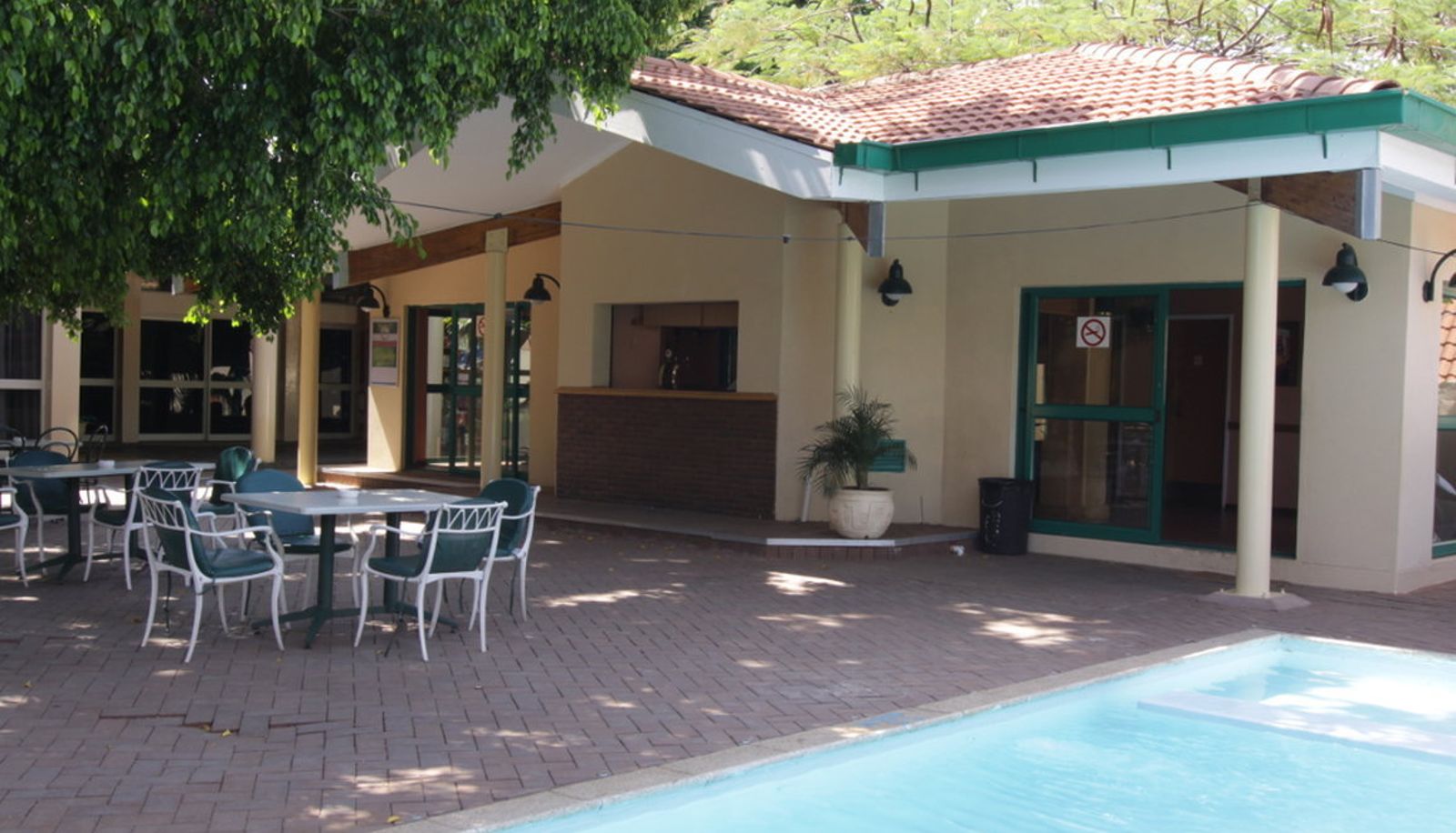 Pool - Cresta Bosele Hotel
