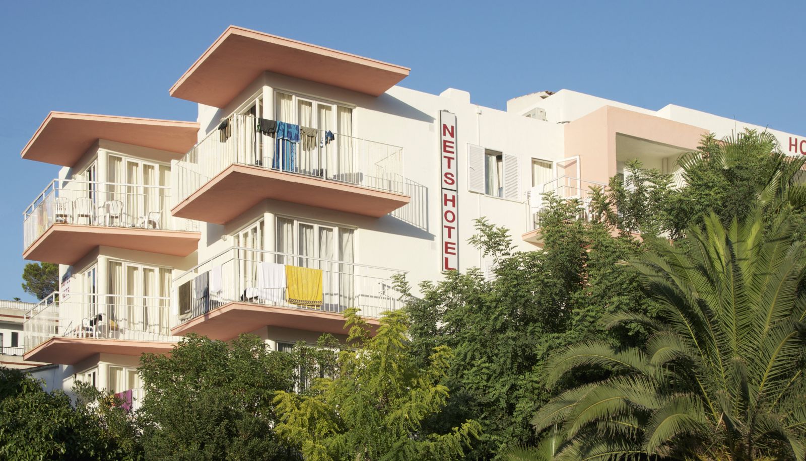 Zewnętrzna część hotelu - Hotel Houm Nets