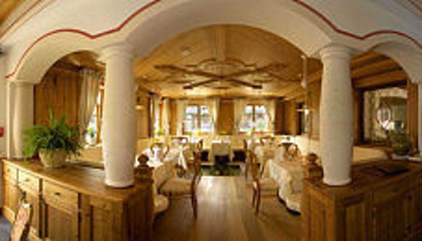 Frühstücksraum innerhalb des Restaurants - Castel Oswald von Wolkenstein