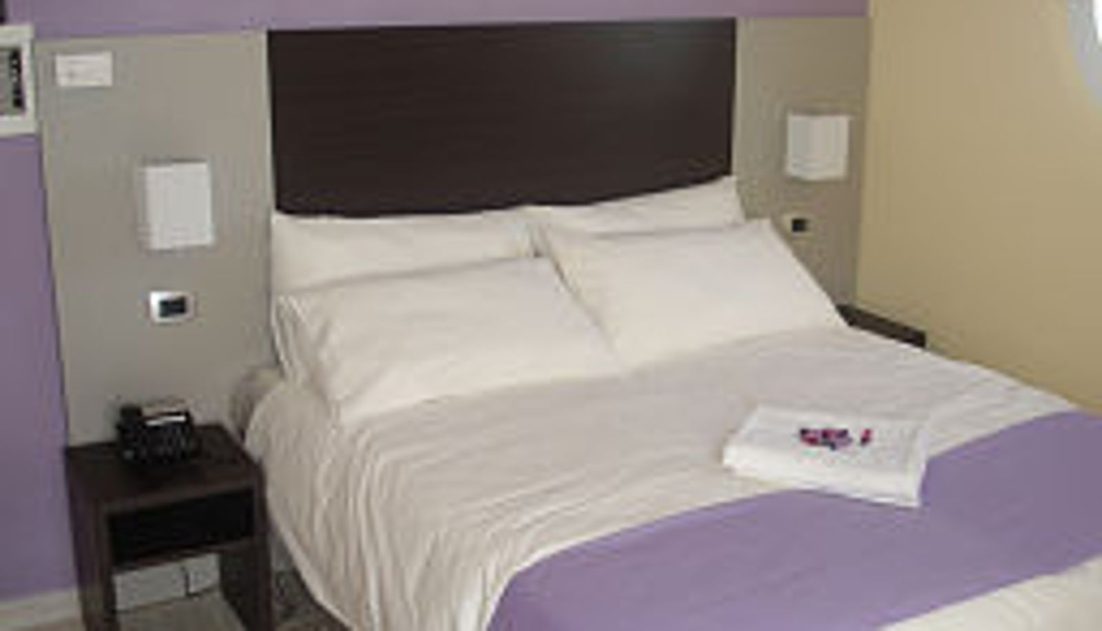 Room - Idria Hotel