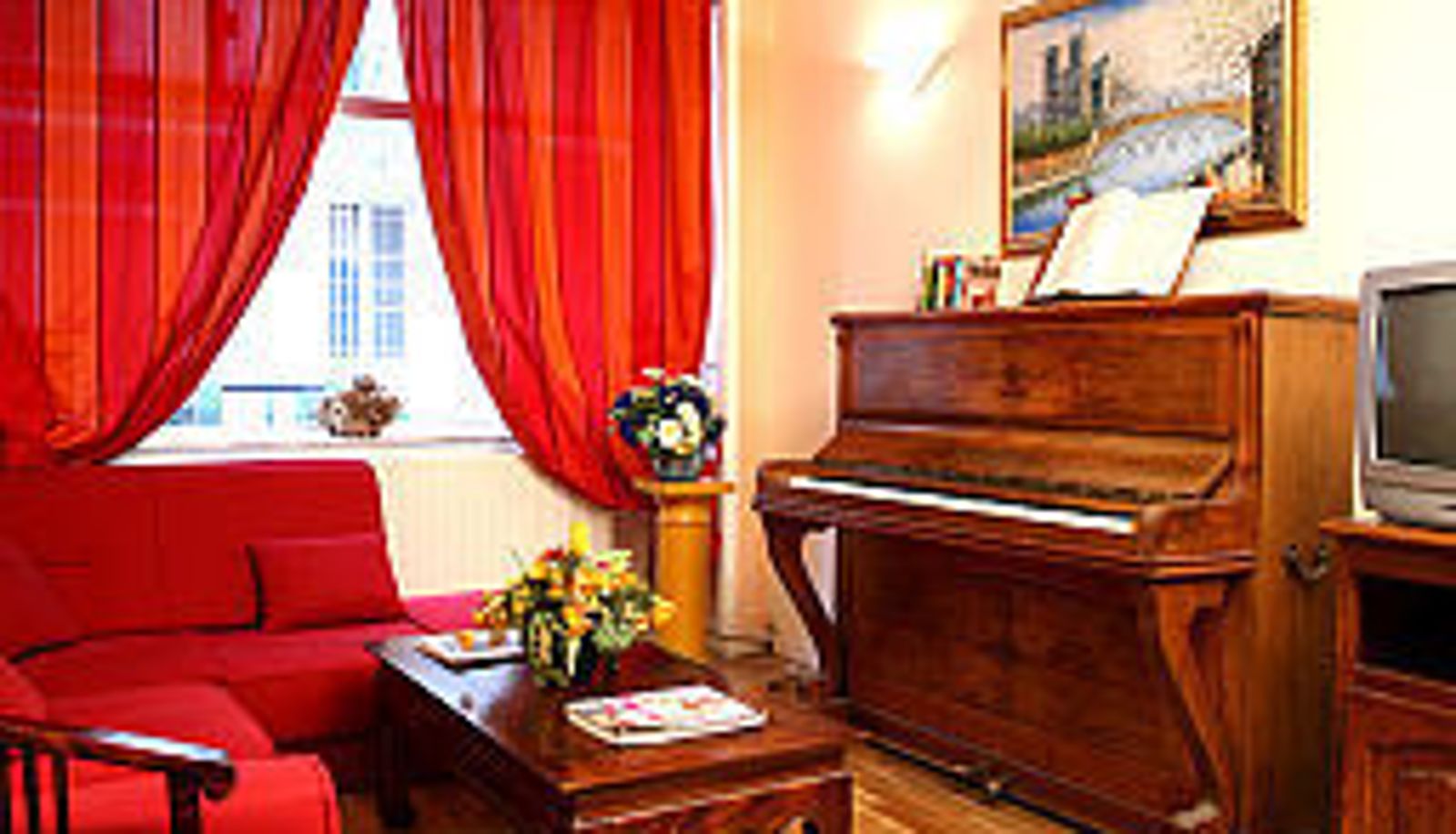 Widok wnętrza - Mary's Hotel République
