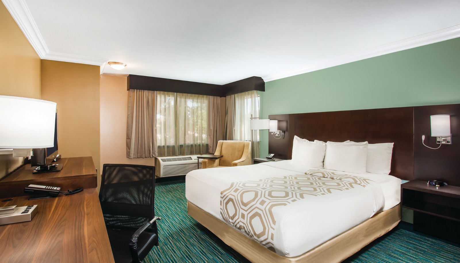 Zimmer - La Quinta Inn & Suites by Wyndham San Francisco Airport West