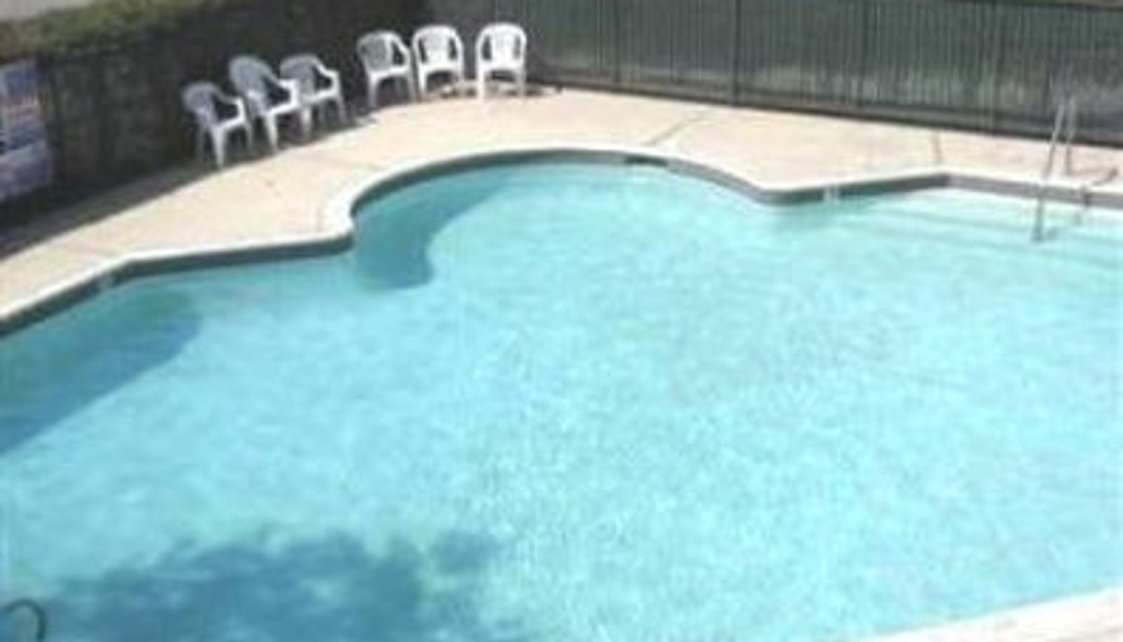 Pool - Studio 6 Suites Lake Elsinore CA