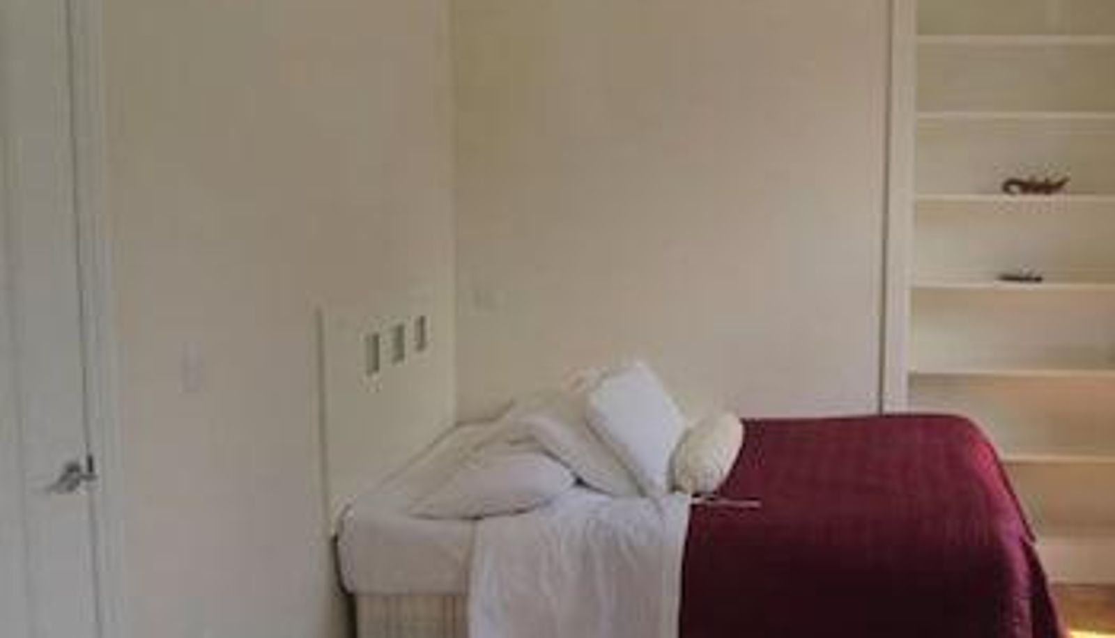 Standard room - College View Apartments