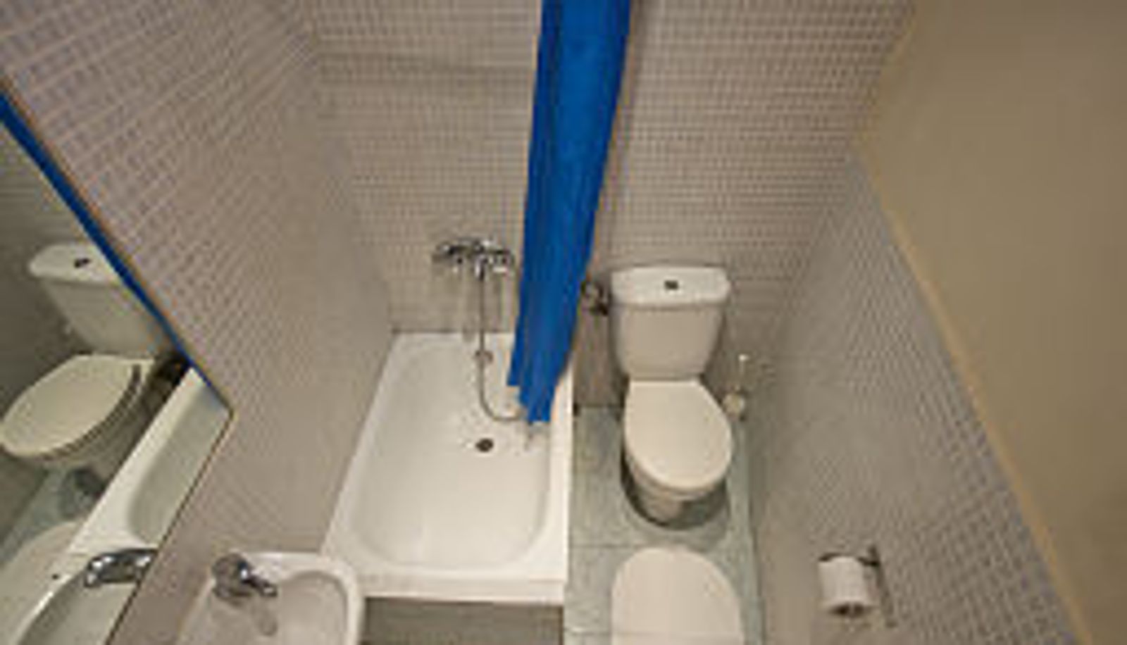 Bathroom - Hostal Baires