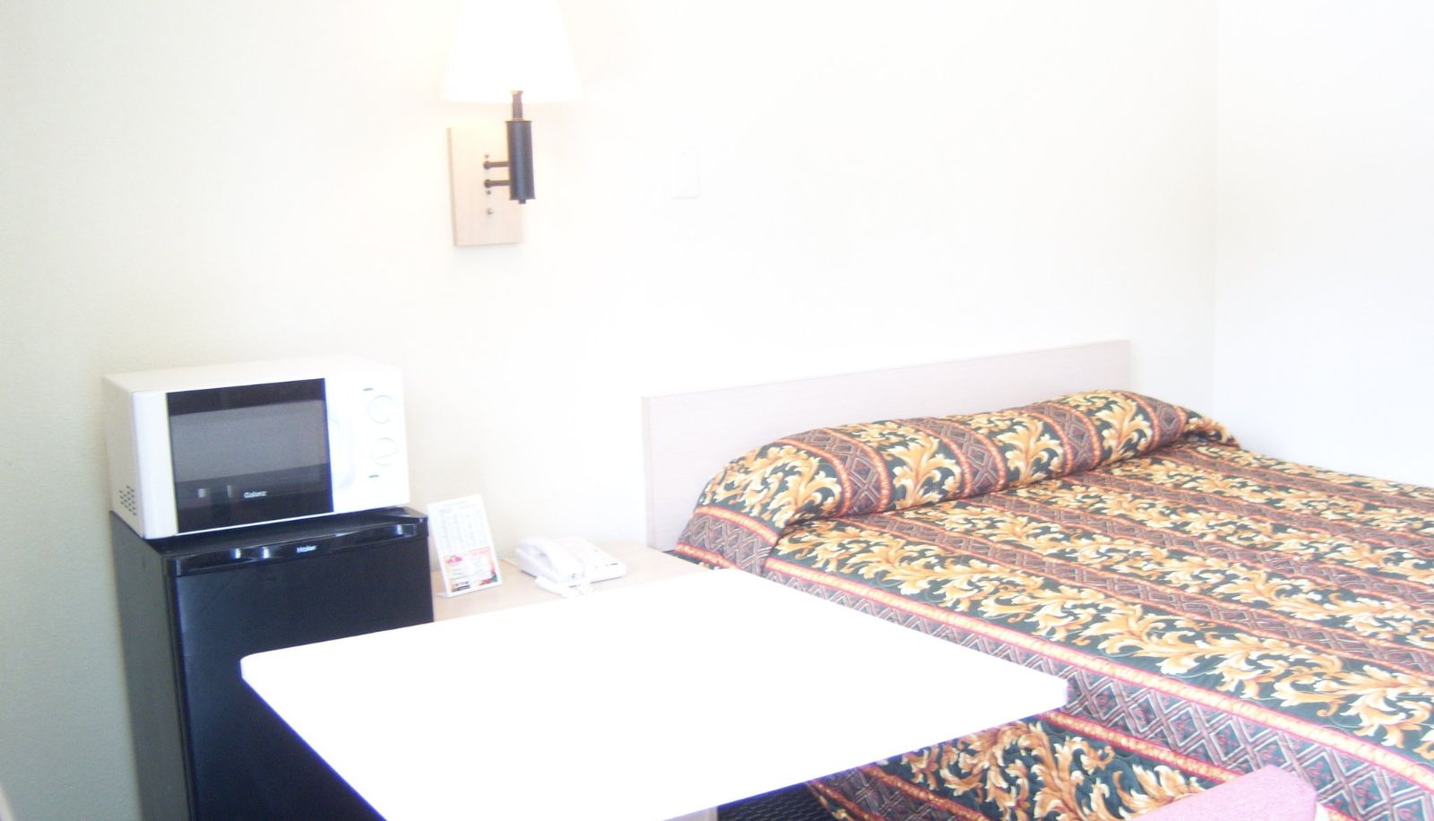 Room - Americas Best Inn Macon