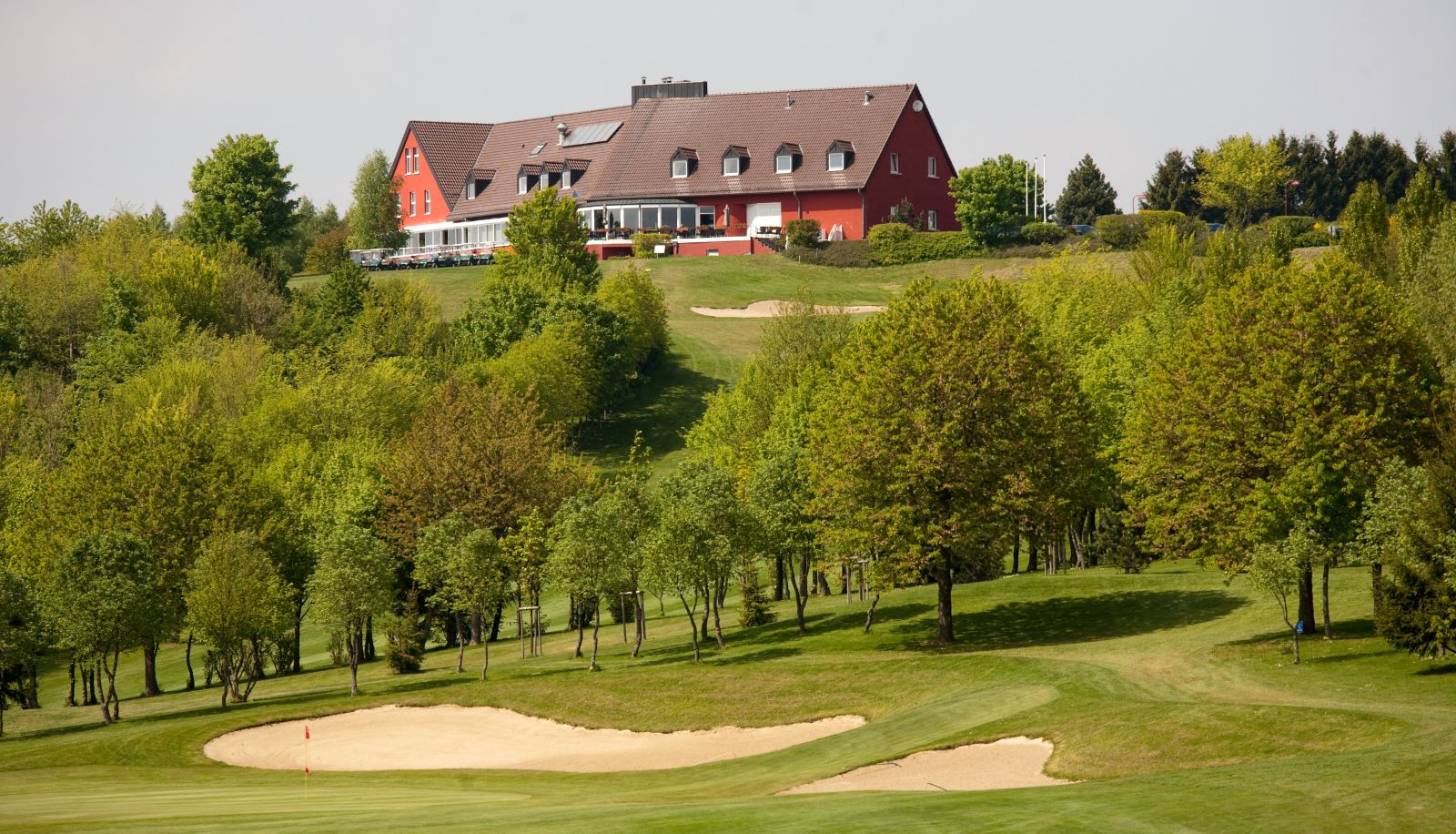 Zewnętrzna część hotelu - Golf & Country Hotel