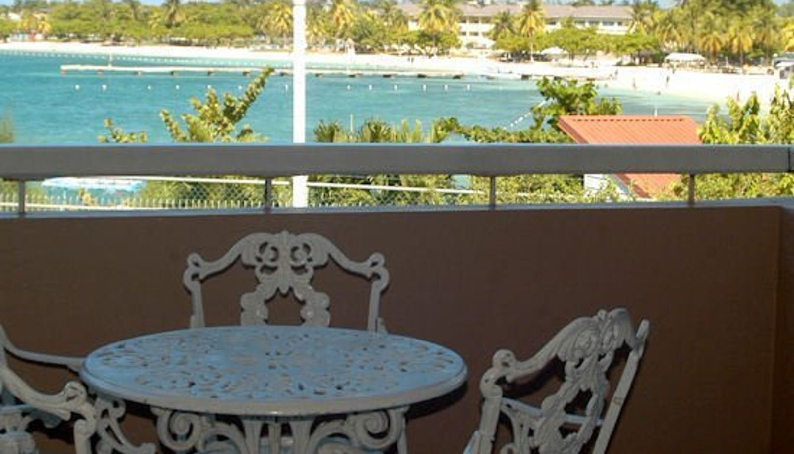 Info - Fishermans Point Hotel