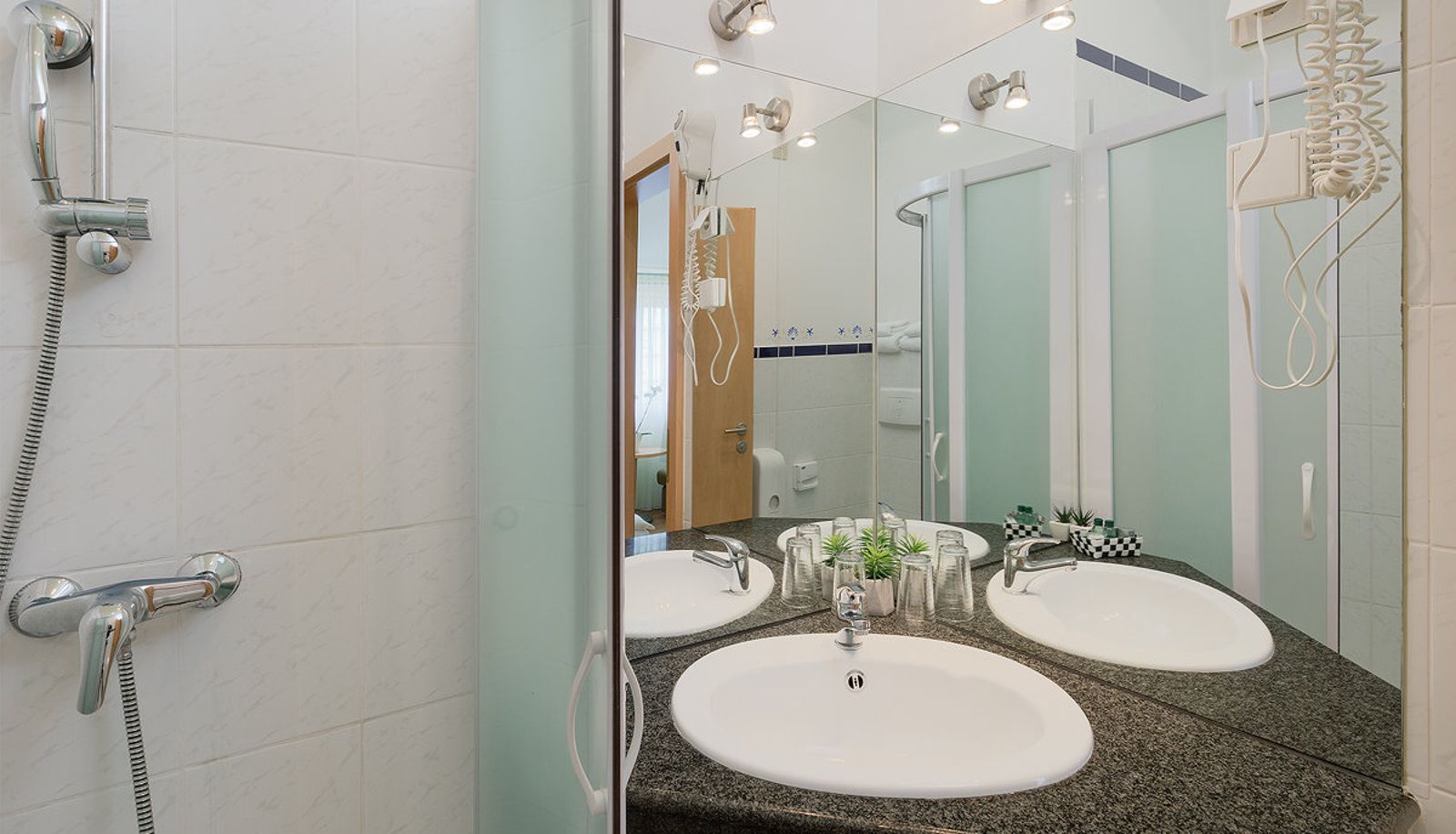 Bathroom - Hotel Scaletta