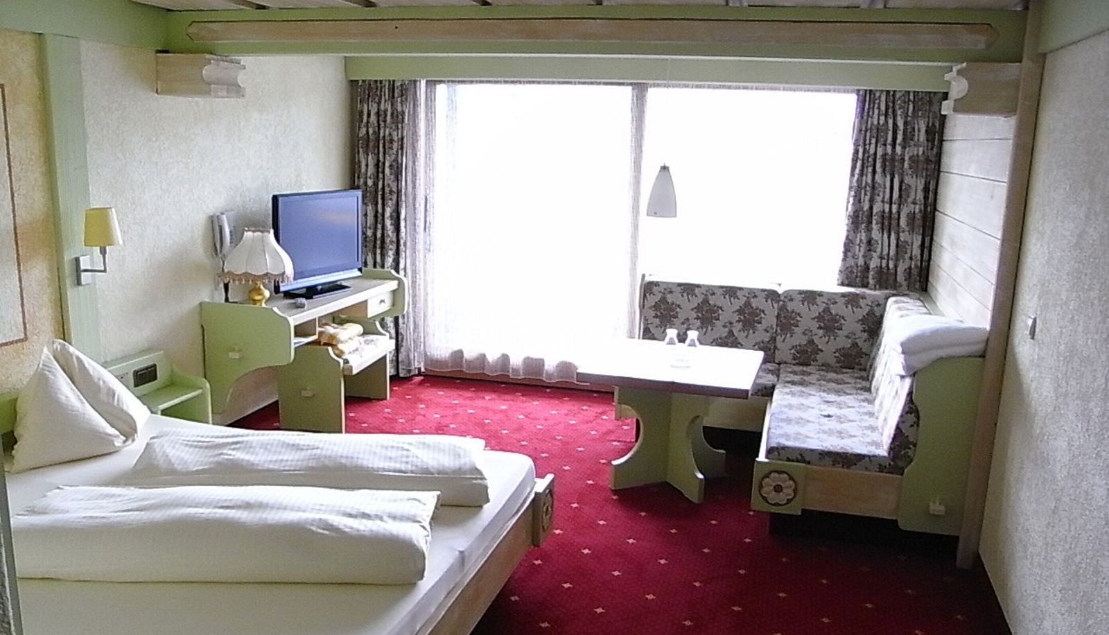 Zimmer mit Bergblick - Kronenhotel