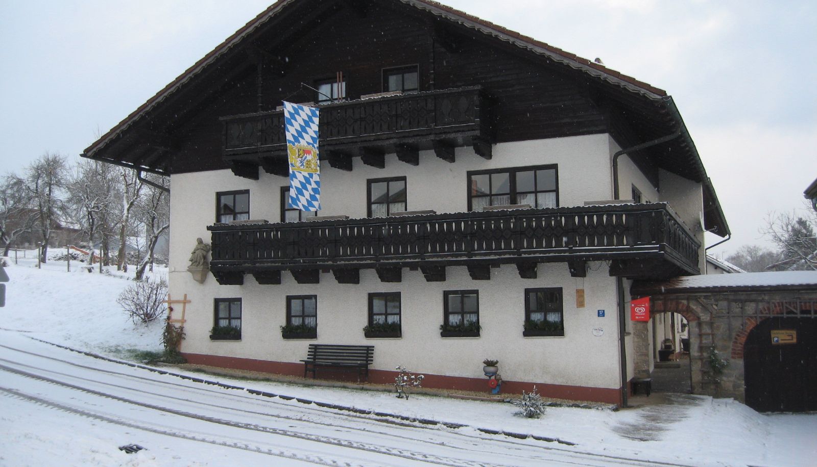 Hotel outdoor area - Haibach Gästehaus
