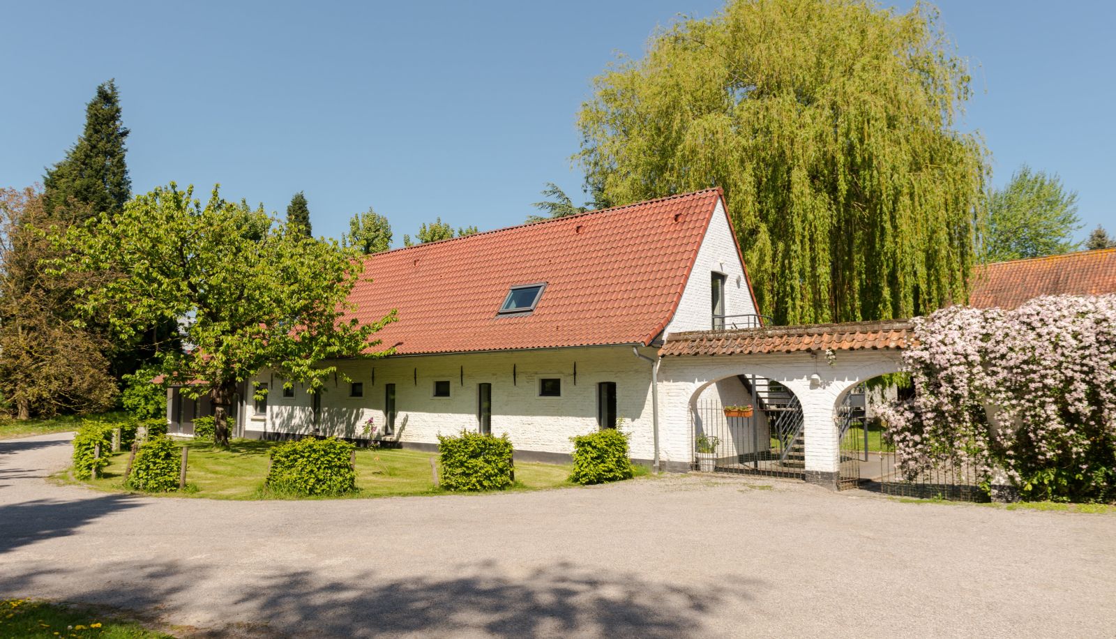 Otoczenie - HOTEL RESTAURANT FERME BLANCHE The Originals Relais