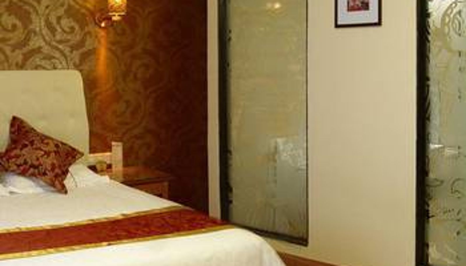Habitación - Triumph Holiday Hotel
