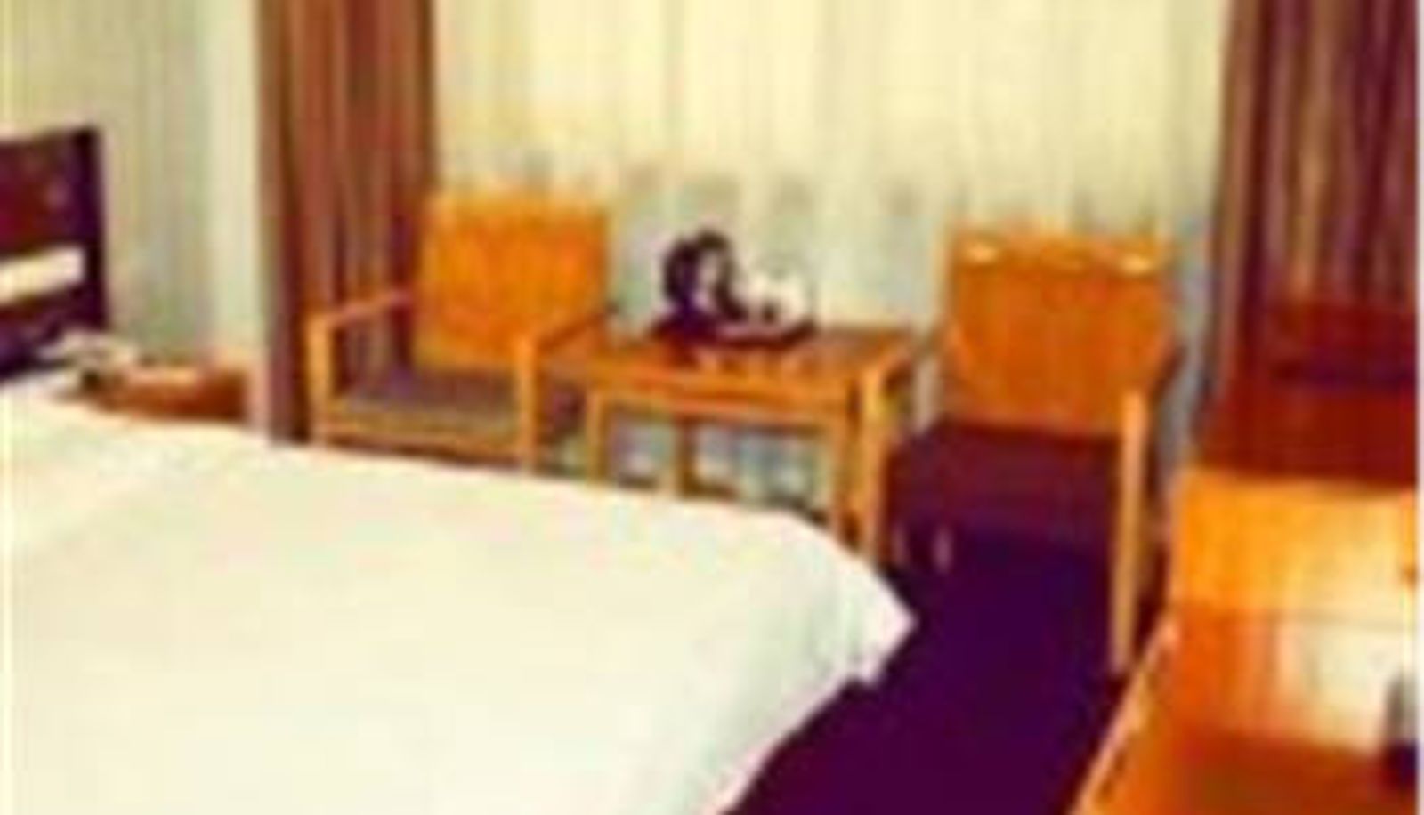 Camera - Qindao Business Hotel