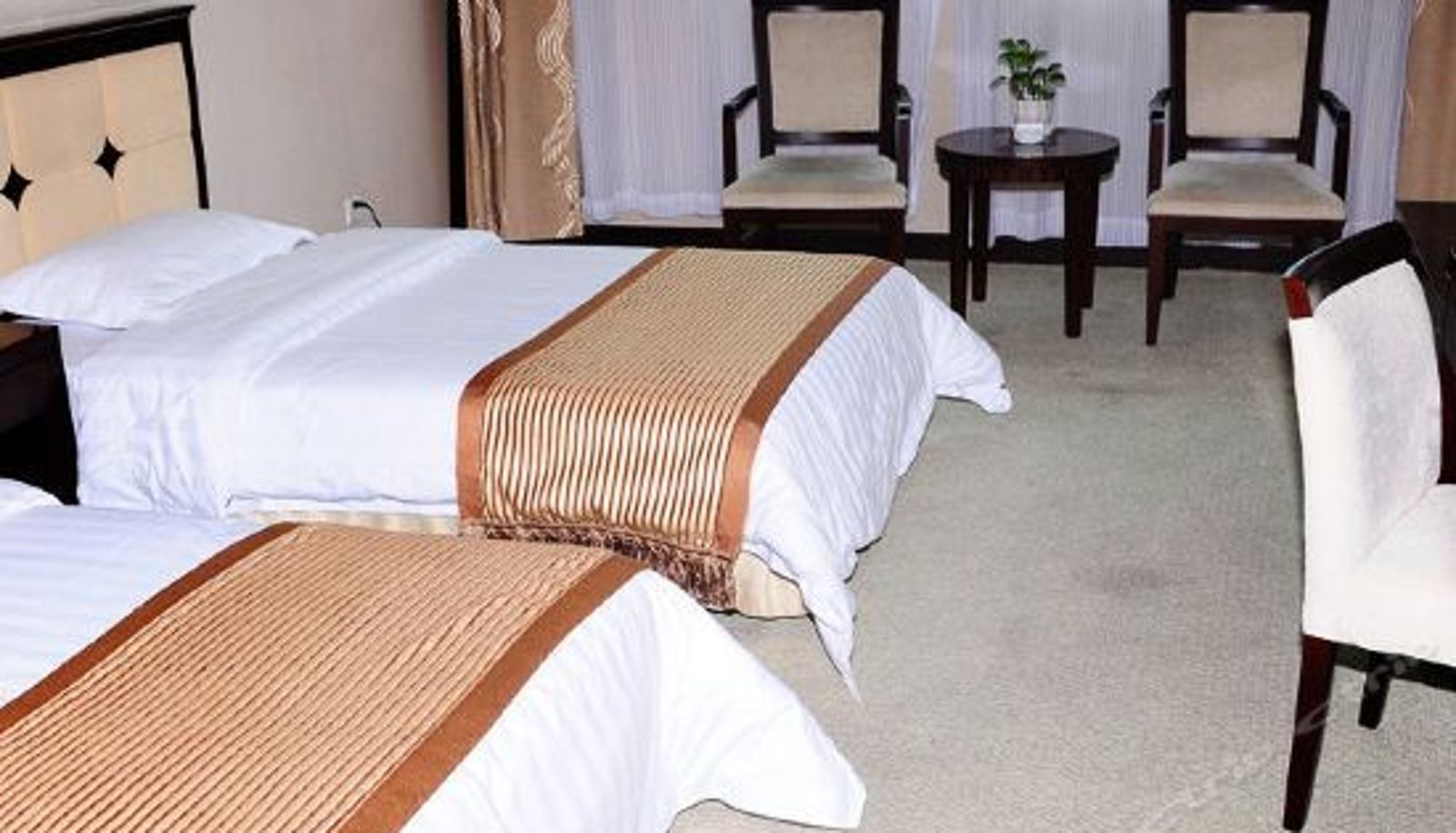 Vierbettzimmer - Haotian Holiday Hotel Beijing