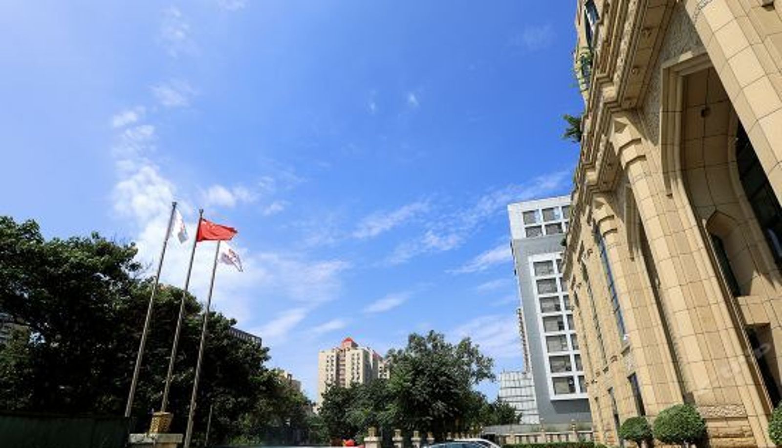 Rezeption - Beijing Xinjiang Plaza