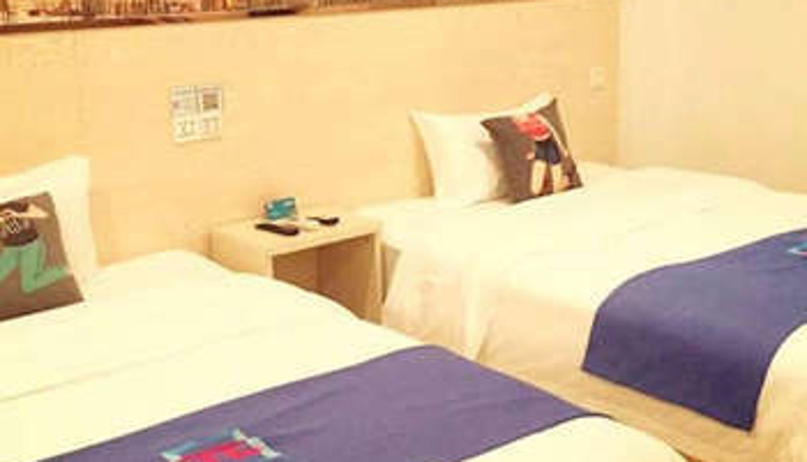 Zimmer - Baigao Hotel (Changlong Branch of Guangzhou South Railway Station)