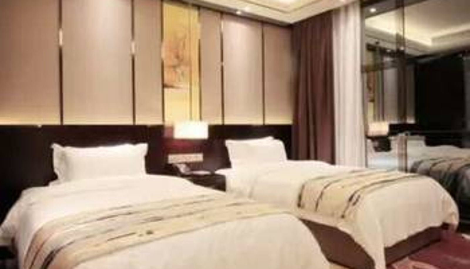 Camera - Jia Fu Li Jing Hotel(Guangzhou Tianhe Passenger Station Metro Station)