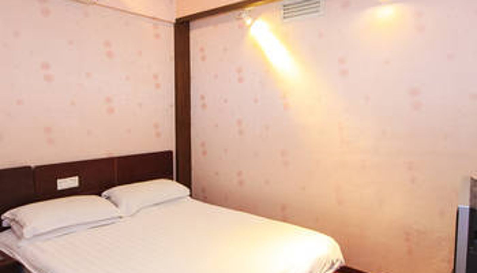 Camera - Hangzhou Westlake Spring Hotel
