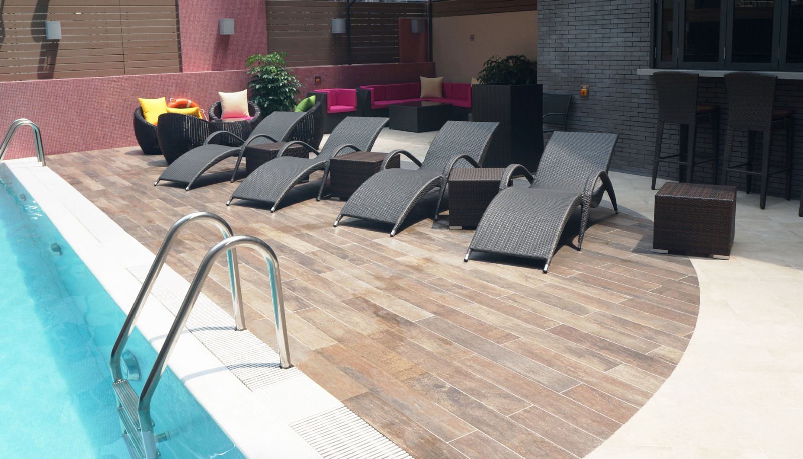 Pool - Wharney Hotel