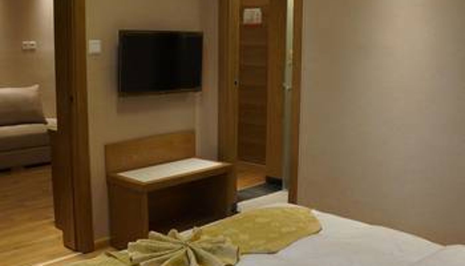 Camera - Jinquan Business Hotel (Jiaosanqiao Subway Station Store)