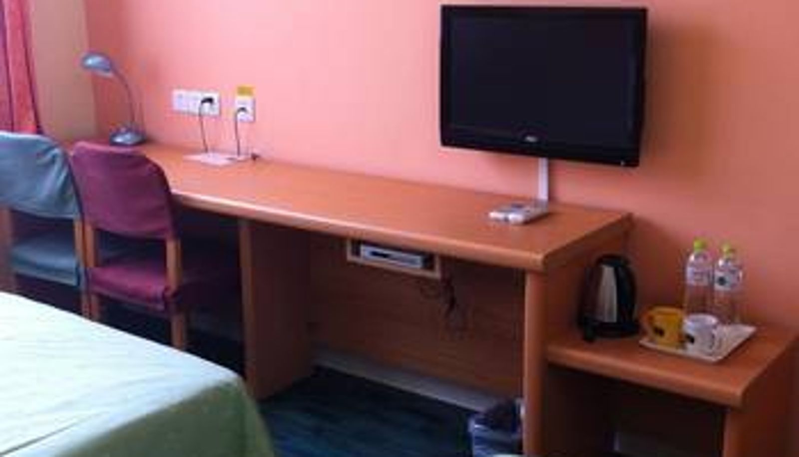 Room - Home Inn Hotel