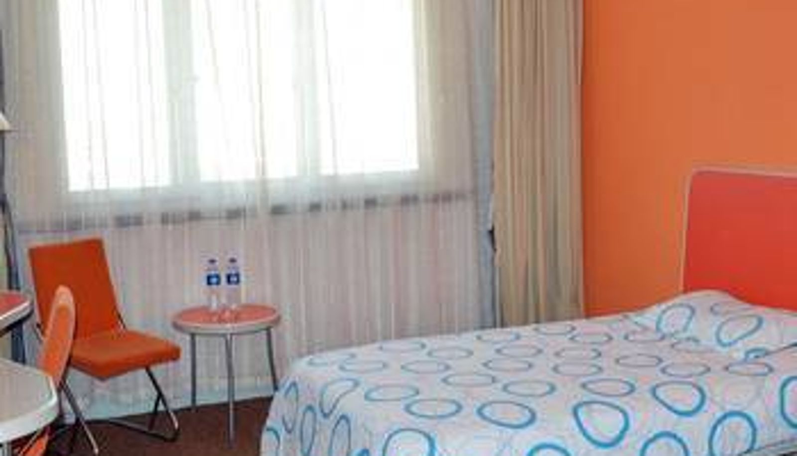 Habitación - Home Inn Selected