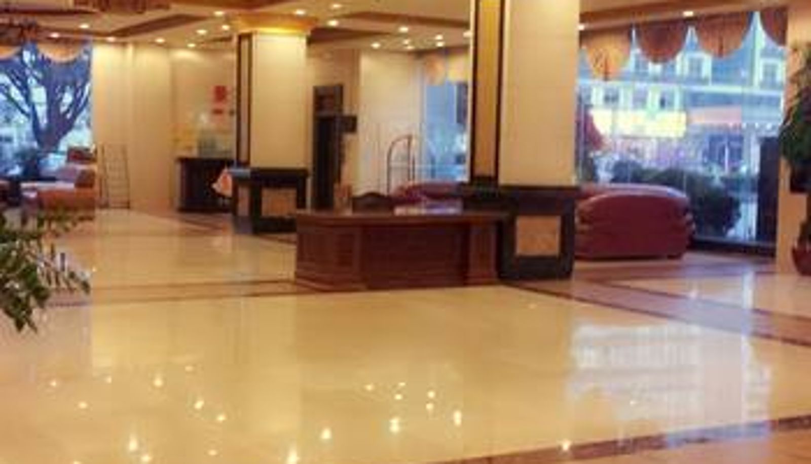 Hal - Wealth Hotel