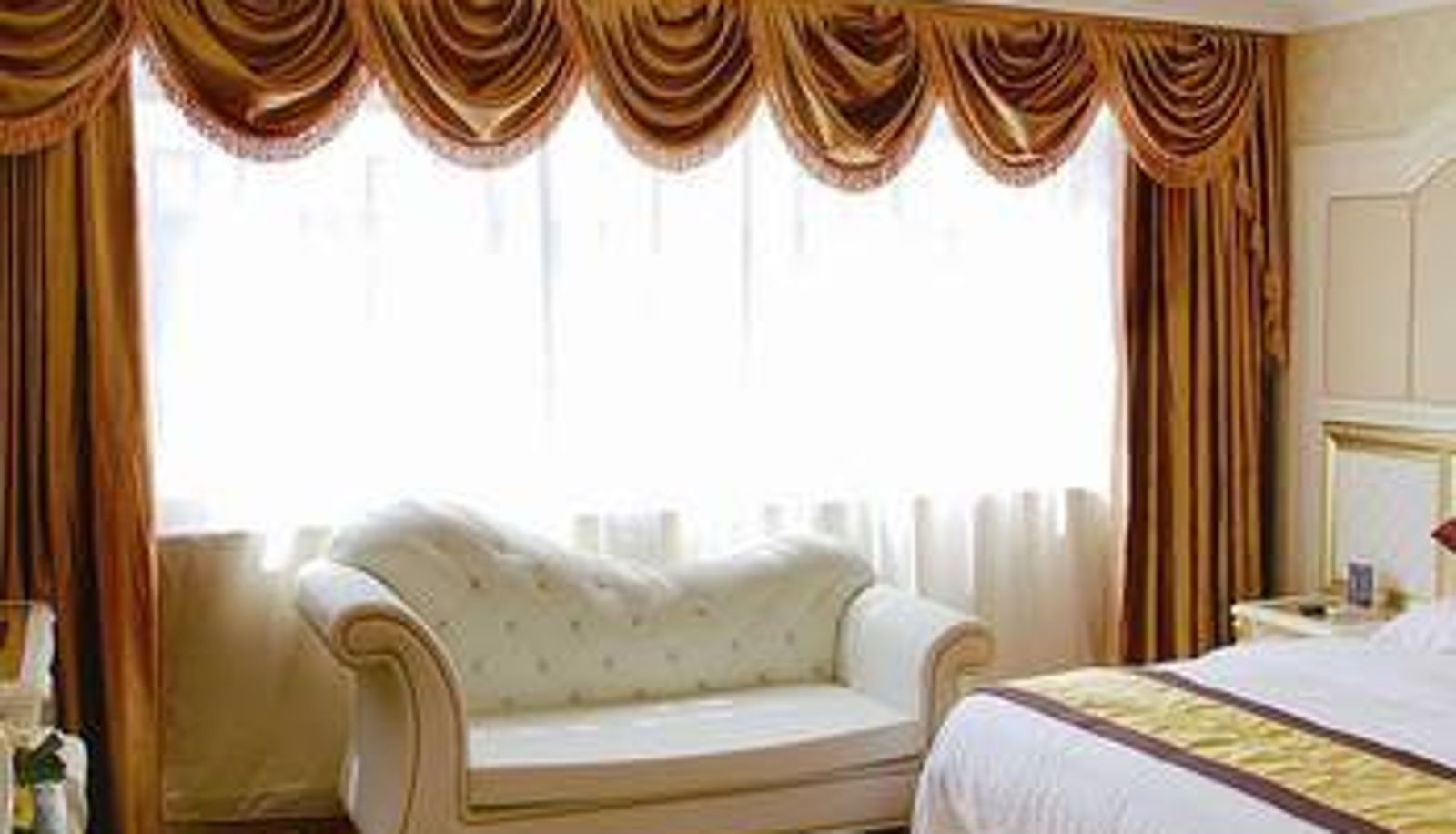 Zimmer - Hundred Million Jadeite Hotel