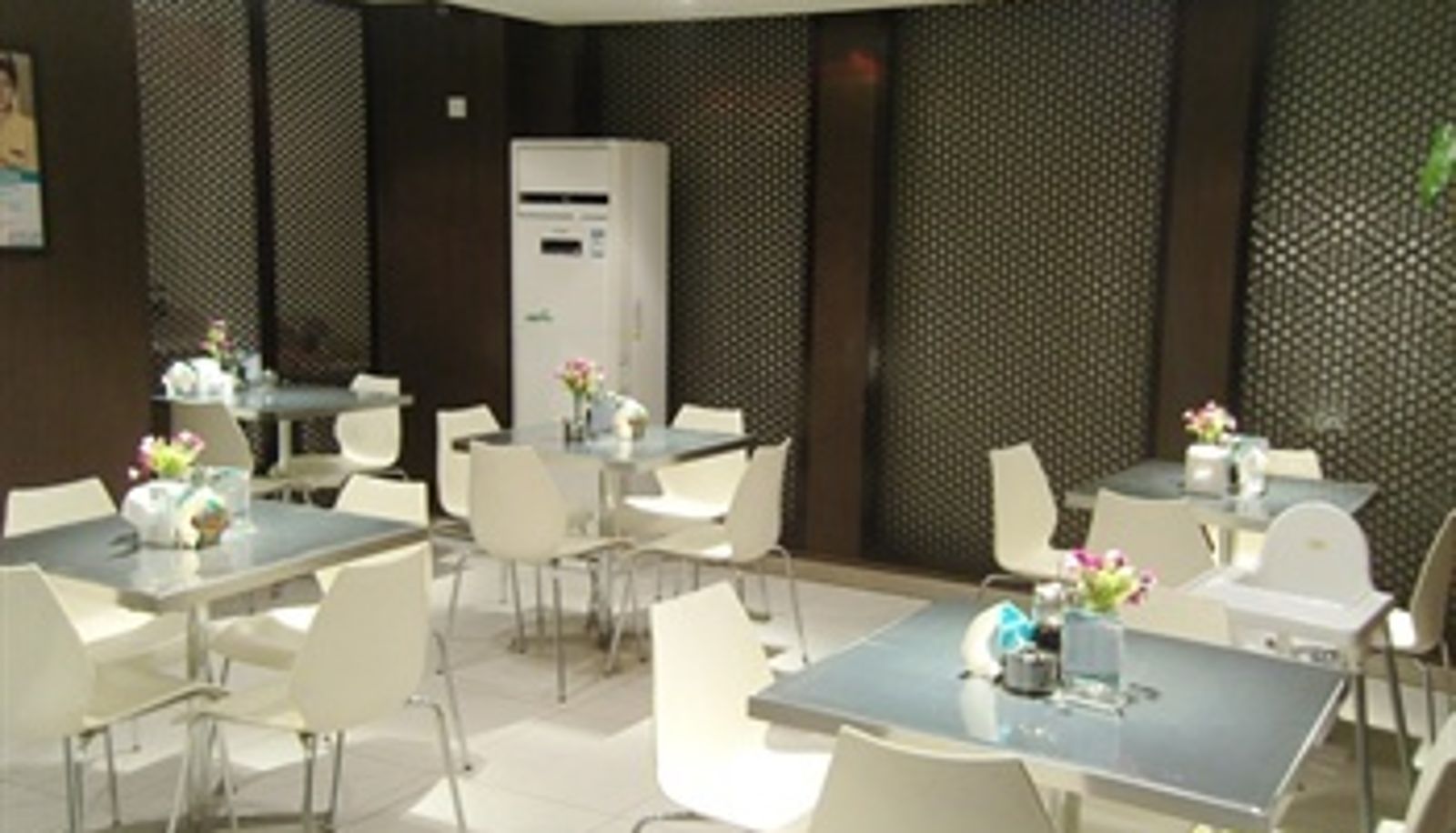 Breakfast room within the restaurant - Jinjiang Star Qinhuangdao railway station hotel QinhuangdaoYinbin