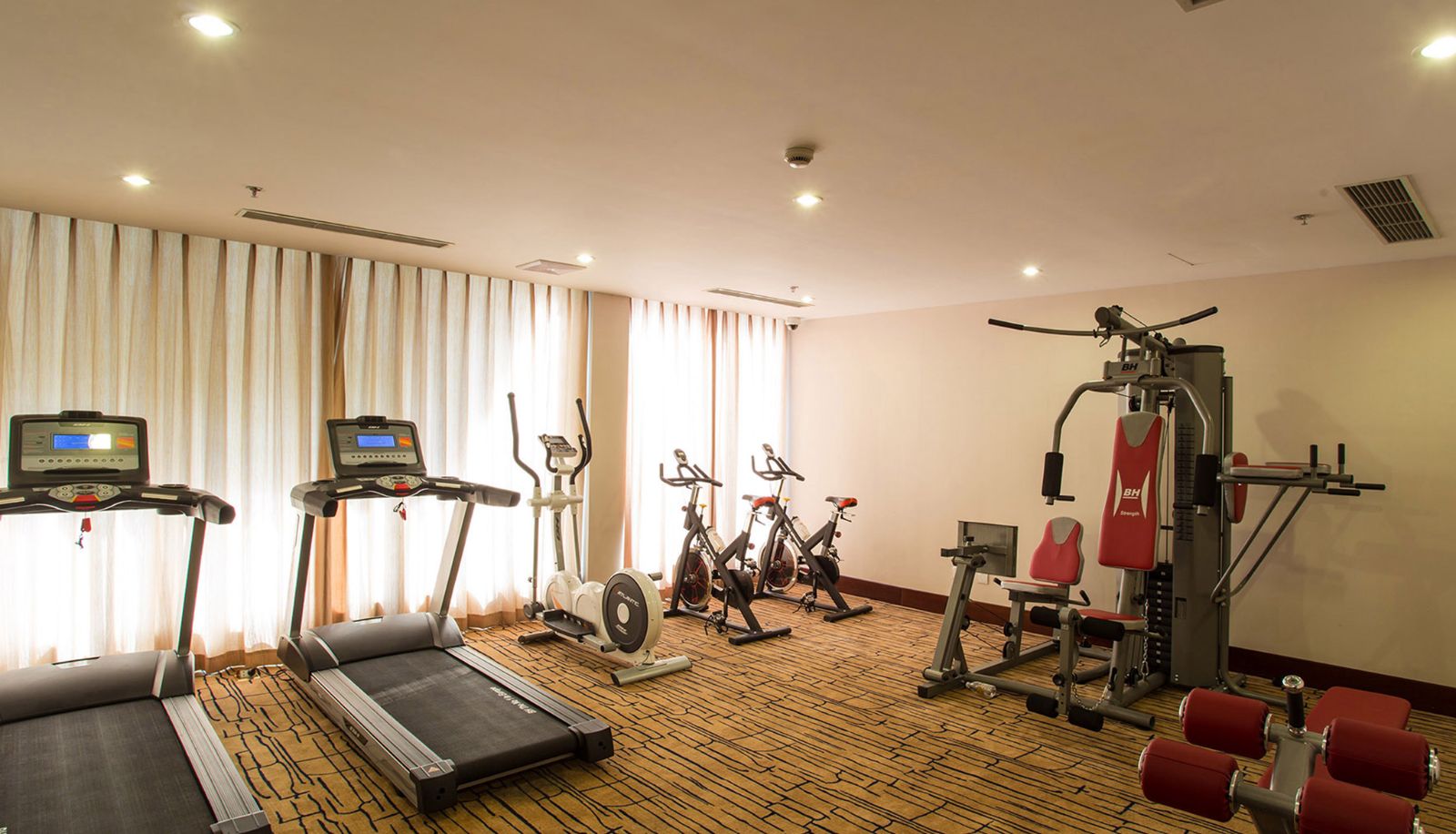 Gimnasio - Jinjiang Metropolo Hotel Minhang