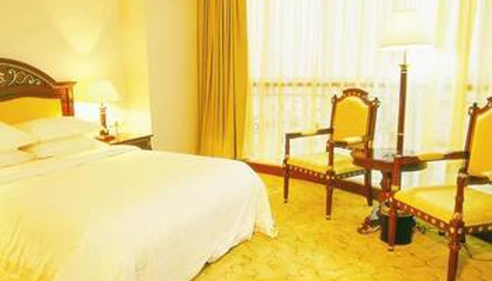 Room - Raya Wealth Hotel