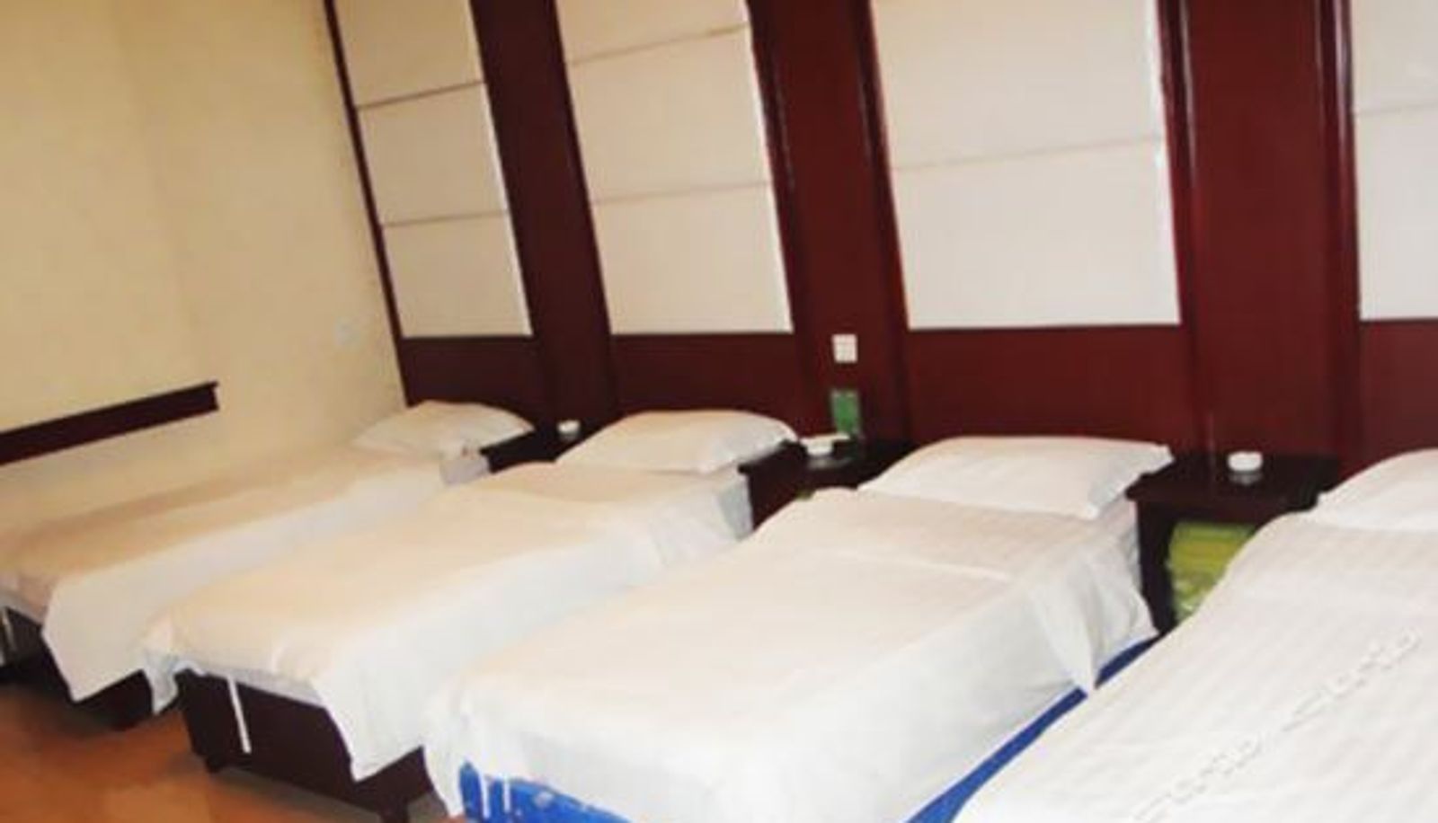 Chambre quadruple - Tonghua Wantong Hotel
