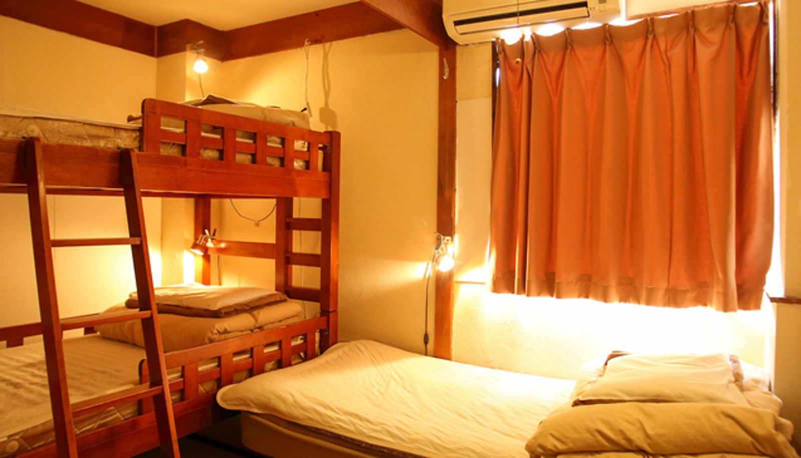 Pokój trzyosobowy - Nagasaki International Hostel Akari