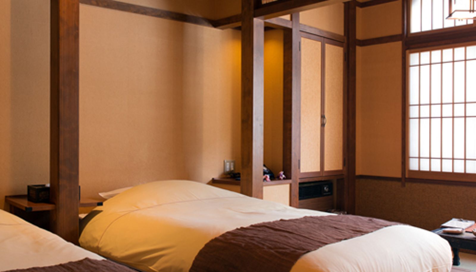 Zimmer mit Flussblick - (RYOKAN) 四万温泉　柏屋旅館