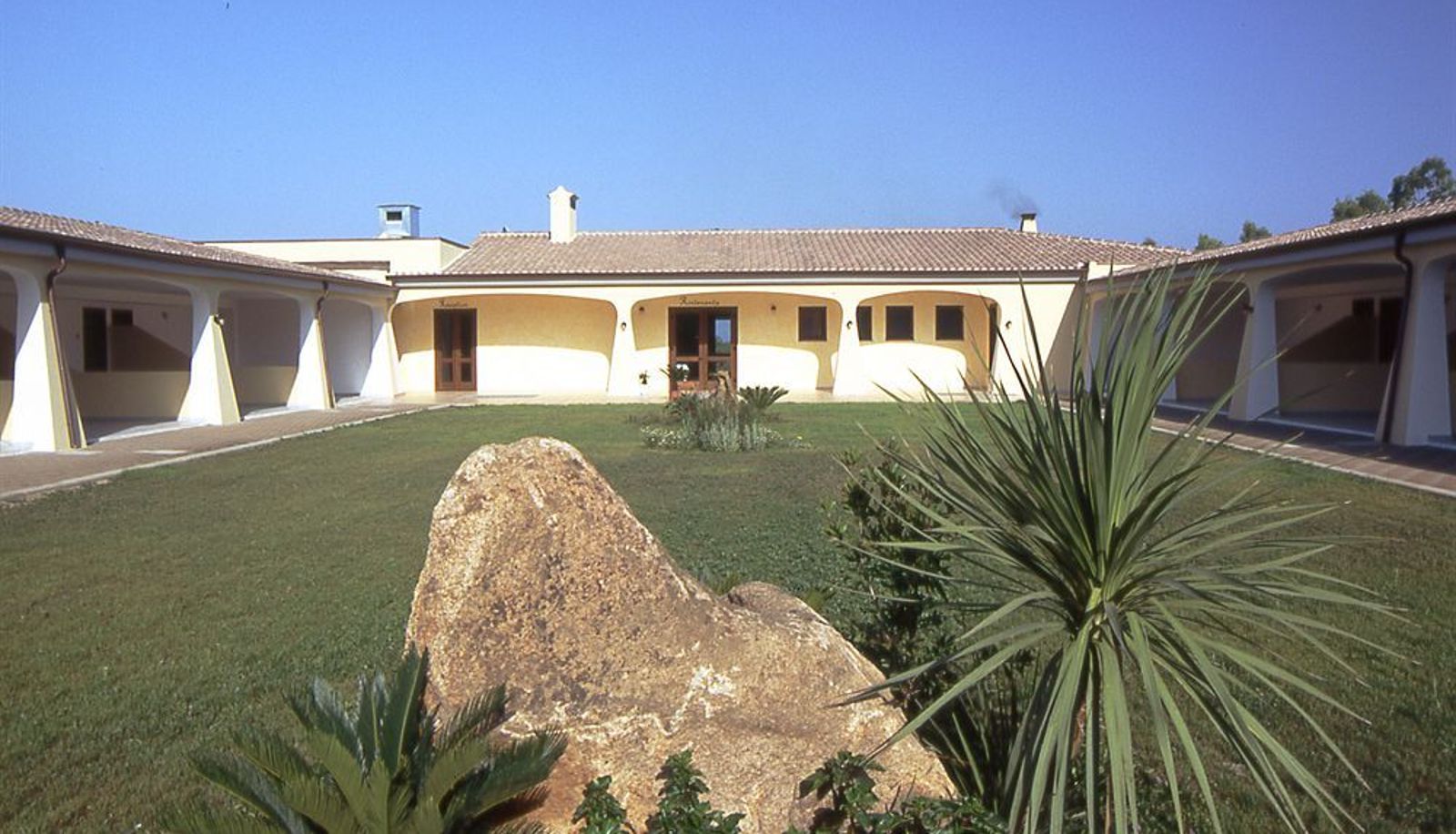 Terrace - Hotel Biderrosa