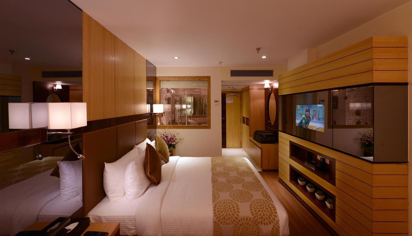 Suite - Tulip Inn Ahmedabad