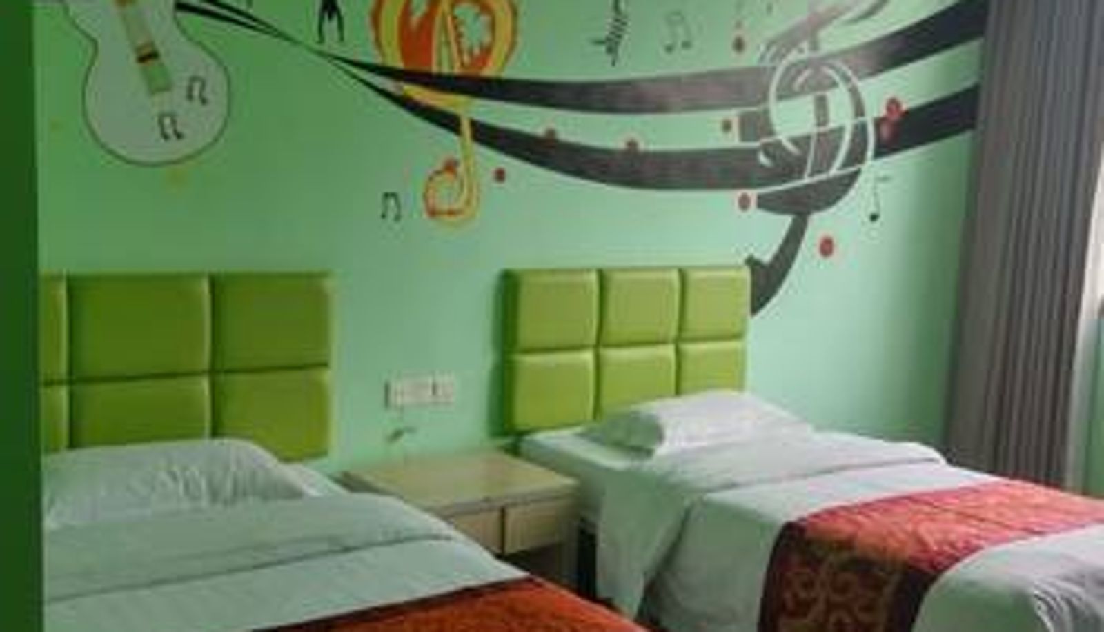 Zimmer - Longzhou Theme Hotel (Huli Pedestrian Street Branch)