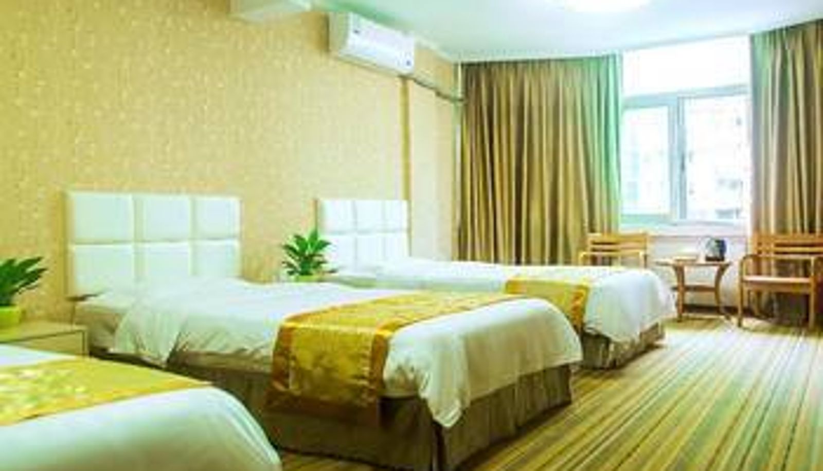Room - Longzhou Theme Hotel (Huli Pedestrian Street Branch)