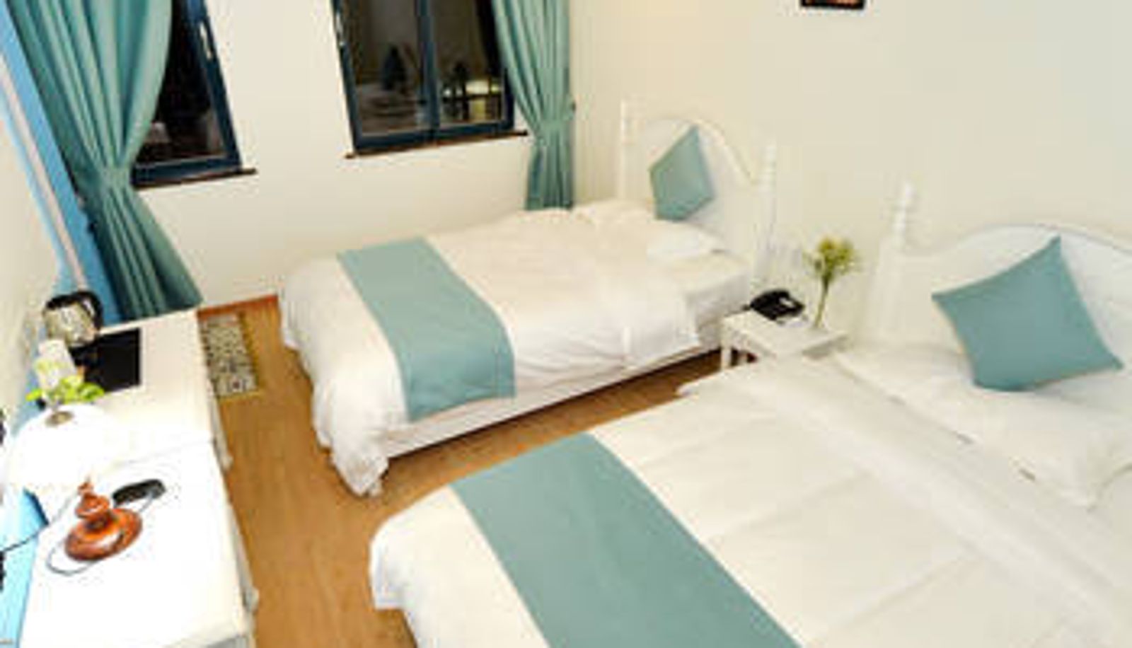 Room - Easy Tour Hotel