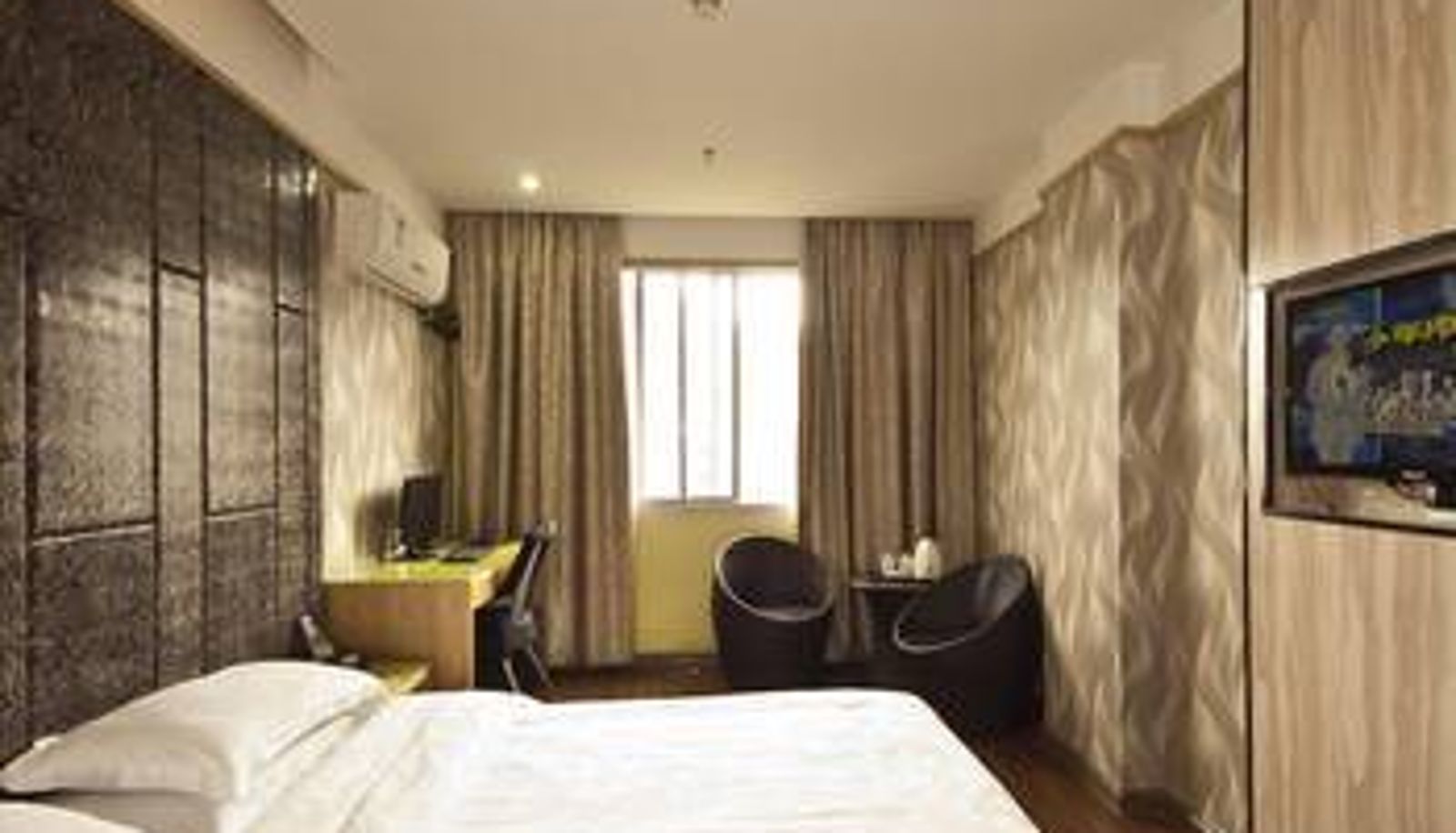 Zimmer - Fuzhou)  East 2nd Ring Road Hanting (Taihe Plaza Store