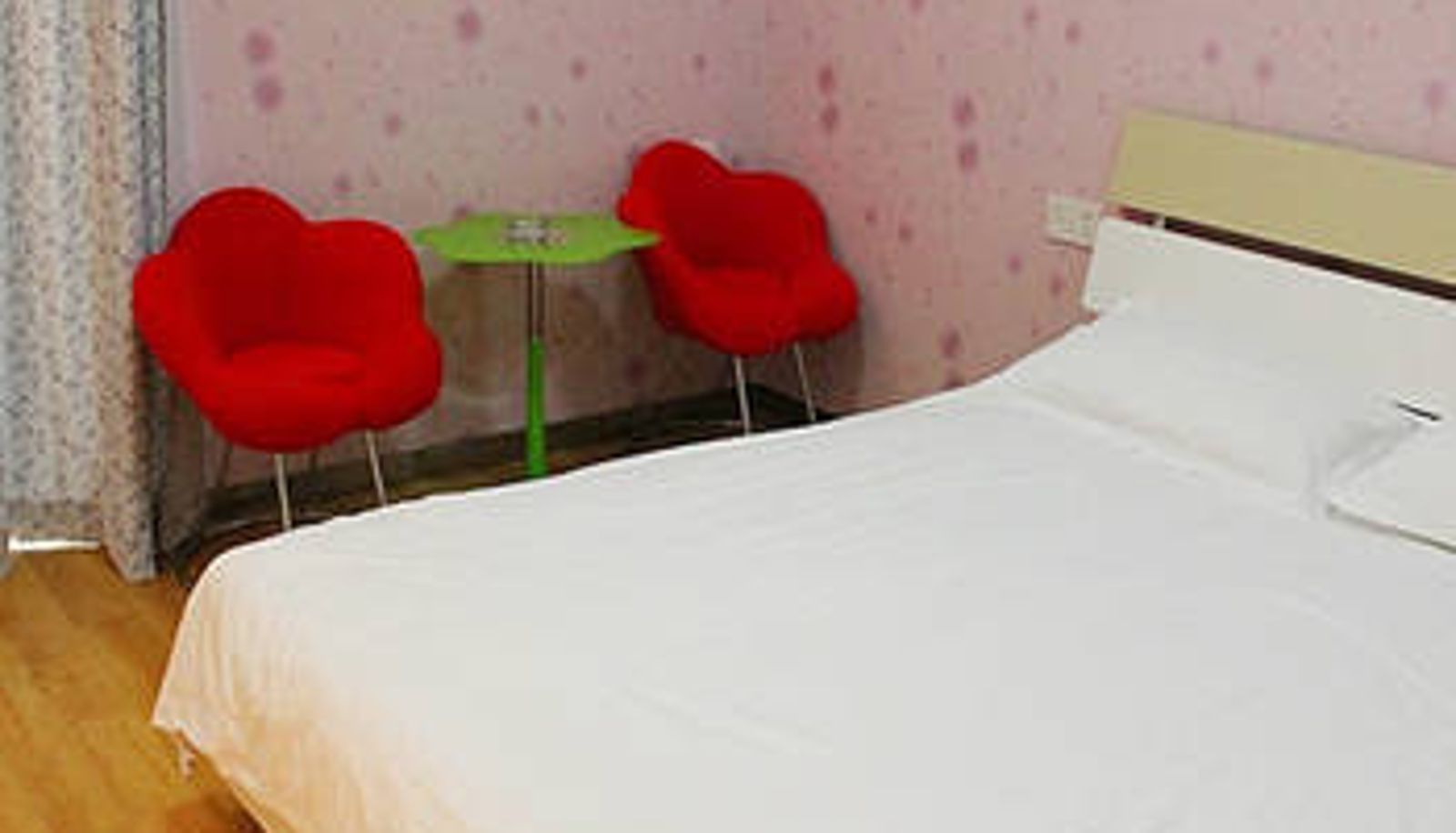Room - Wuhan Yibin Meiju Hotel (Optical Valley Martial Arts Store)