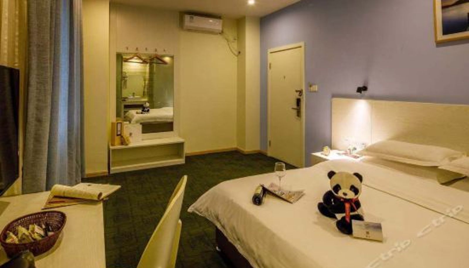 Business room - Kaiyou Weier Hotel (Chengdu Huaqiaocheng Jiaotong University)